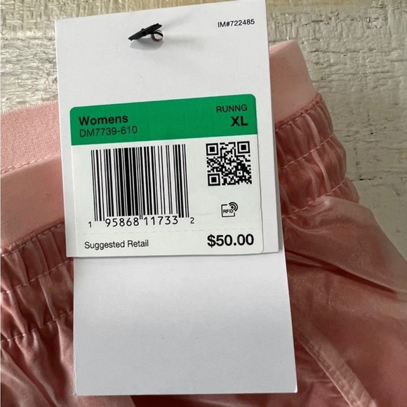 Nike Icon Clash Tempo Luxe Mid-Rise Running Shorts XL - Picture 10 of 16